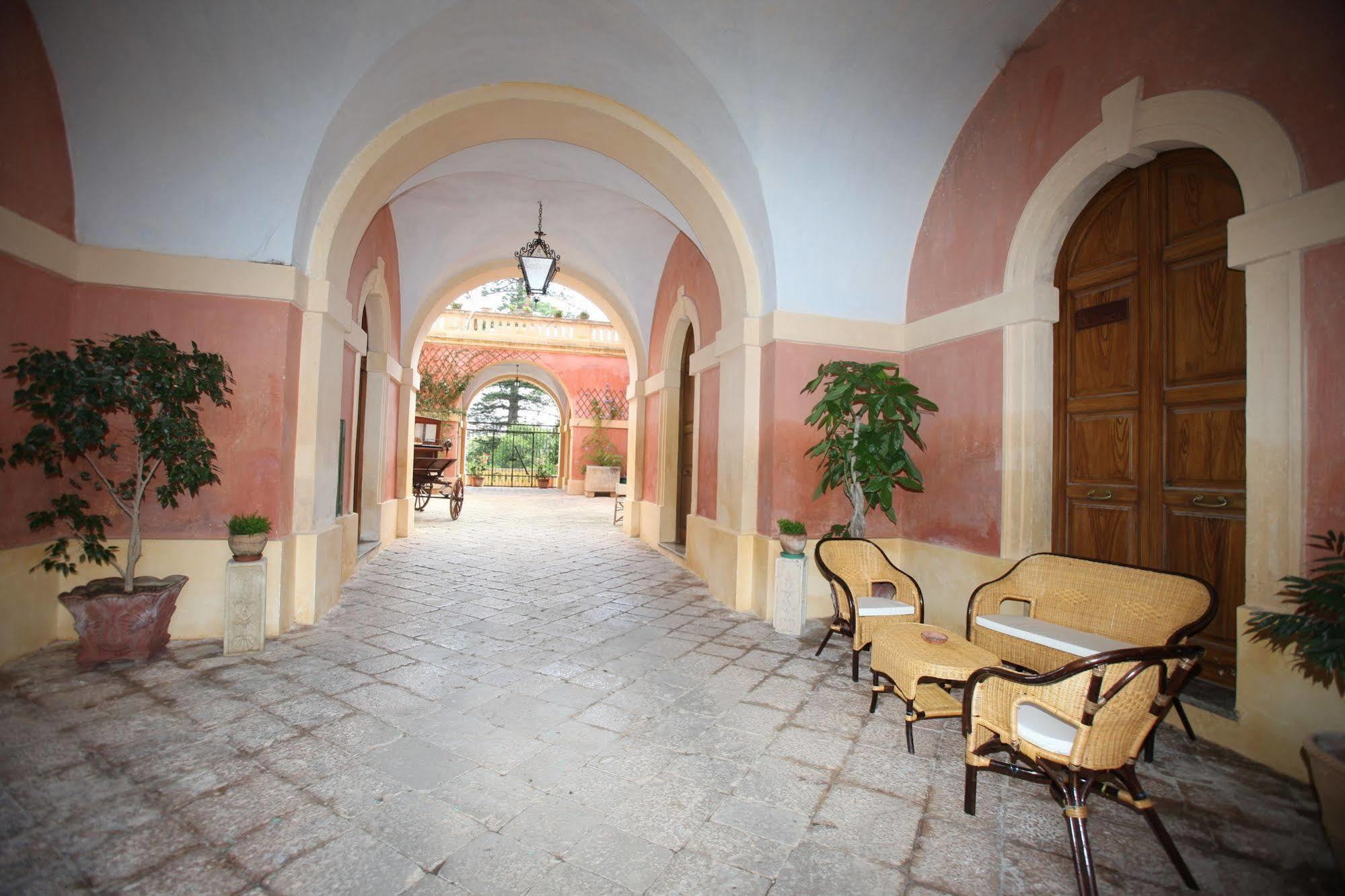 Palazzo Laura Bed & Breakfast Морчано ди Леука Екстериор снимка